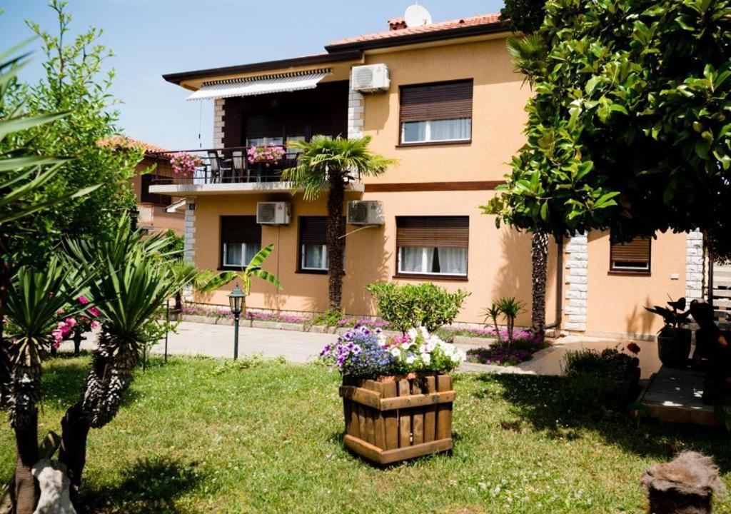 Apartment Anna Umag Luaran gambar